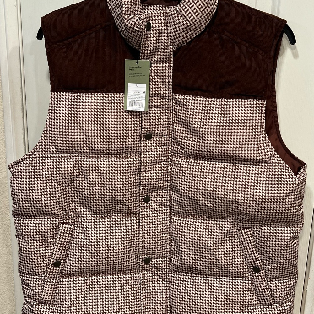 Goodfellow & Co Houndstooth Puffer Vest in Brown and Beige